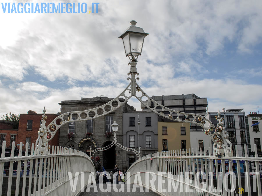 Half Penny Bridge, Dublino