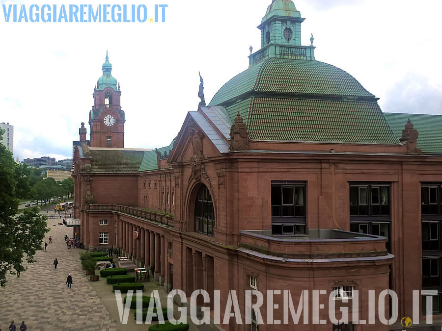 Stazione di Wiesbaden, Germania