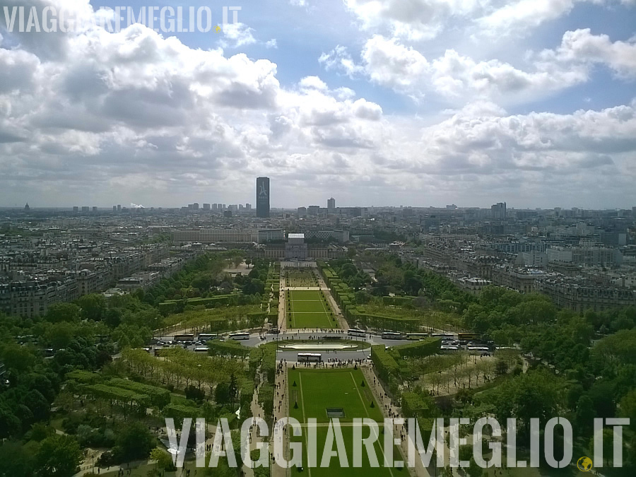 Champ de Mars, Parigi